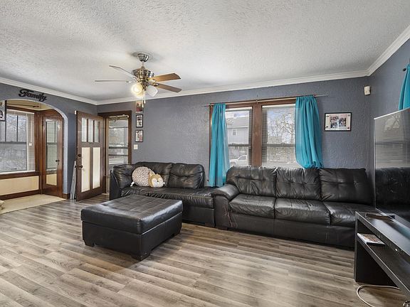 3rd image of 516 Ashland Ave