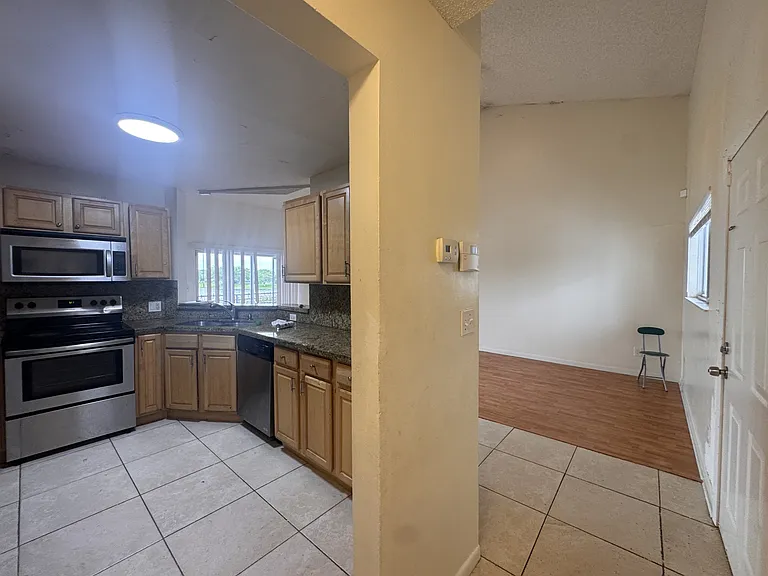 3409 NW 44th St — Photo 6