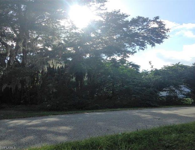 2nd image of 18449 Holly Ave