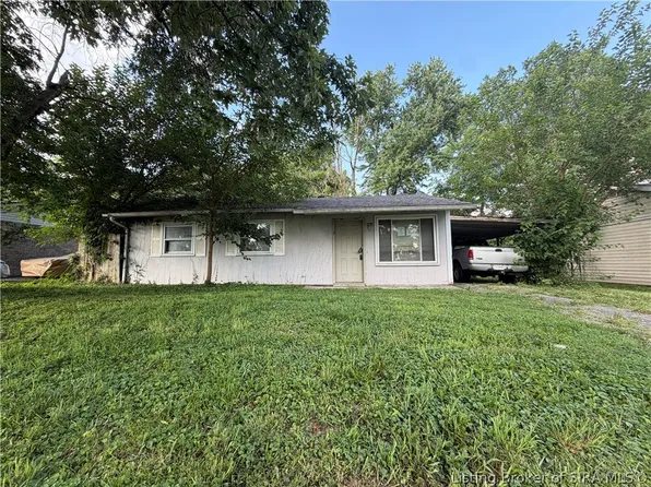 1124 Birchwood Drive, Jeffersonville, IN 47130