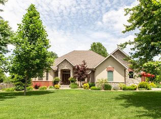 835 E Ironbridge Cir S, Springfield, MO 65810