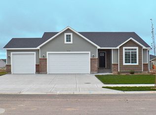 4352 E High Grove Rd, Idaho Falls, ID 83401