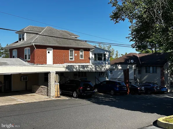 2783 E High St APT 1, Pottstown, PA 19464