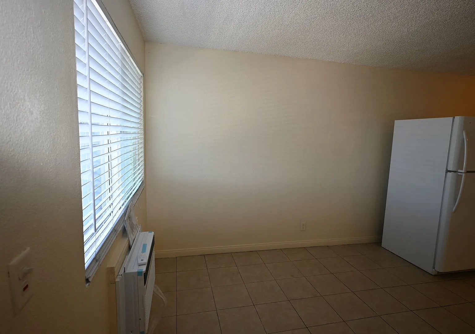 3021 E Carey Ave #5 - 1 Bed Apartment - NO PETS — Photo 4