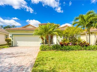 6807 SE Twin Oaks Cir, Stuart, FL 34997