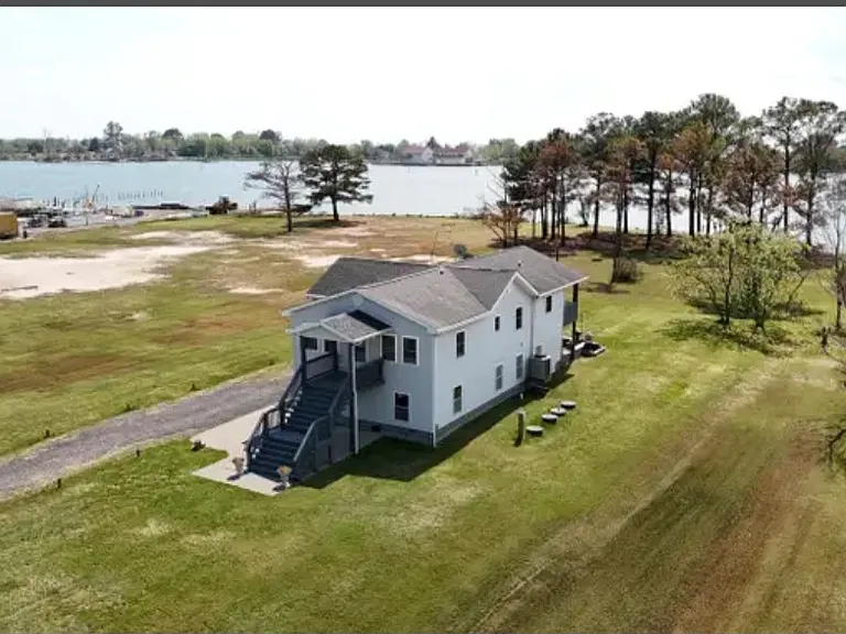 2508 Old House Point Rd — Photo 2
