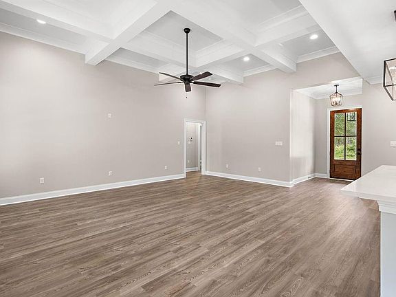 4th image of 26342 Snead Dr