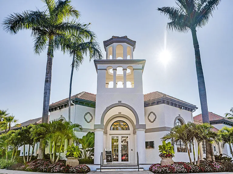 Promenade at Aventura Apartments — Photo 13