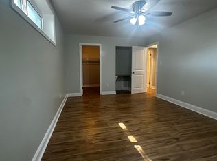 1130 S Washington St APT T2, Falls Church, VA 22046