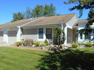 1037B Canterbury Dr, Manchester, NJ 08759