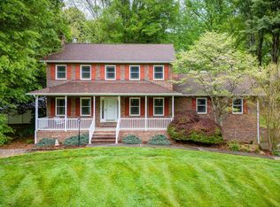 604 Live Oak Ct, Johnson City, TN 37615