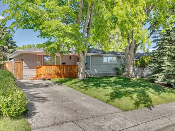 12223 S Canfield Rd SW, Calgary, AB T2W 1J8