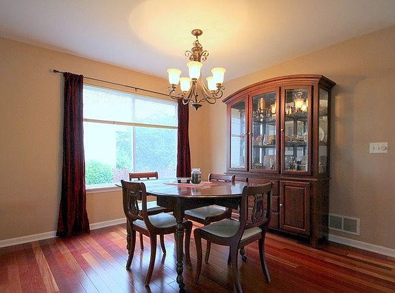 5th image of 4568 W Forest Ave