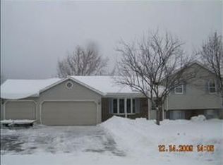 2328 W Seneca Dr, Appleton, WI 54914