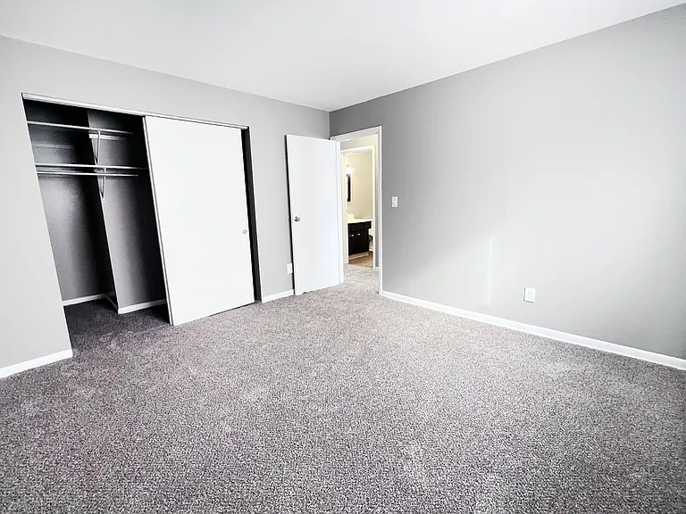 Sharondale Woods Apartments — Photo 86