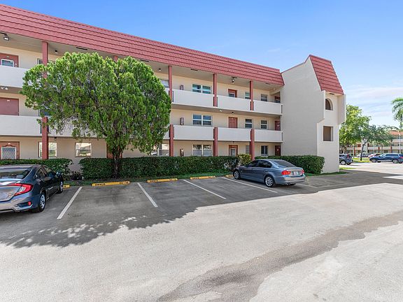 3rd image of 8000 Sunrise Lakes Drive E #112