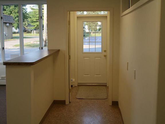 3rd image of 11515 N Saginaw St Ste 1