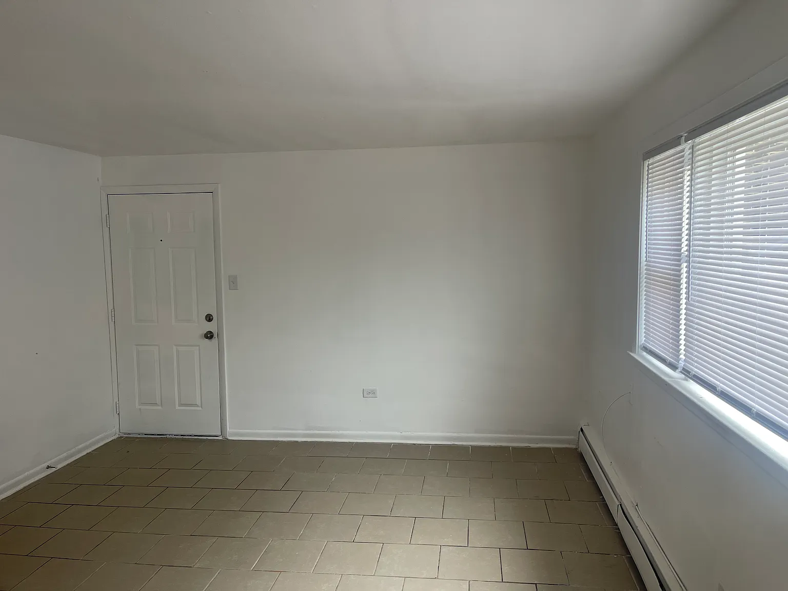 2 bed, 980 sqft, $1,500 — Photo 4