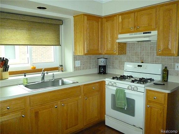4th image of 15532 French Creek Dr