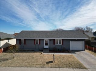 104 Sydnee Ln, Holcomb, KS 67851