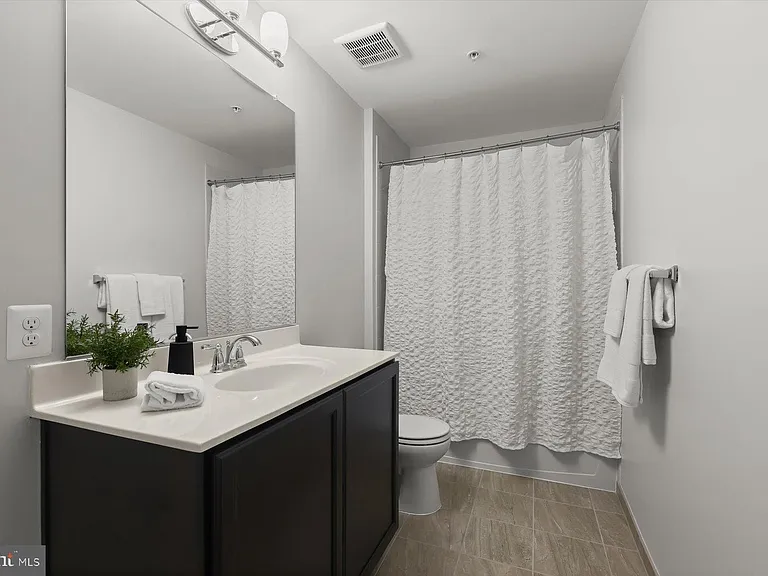 11613 Paca St — Photo 16
