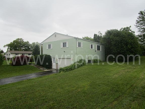 2nd image of 176 Prentiss Way
