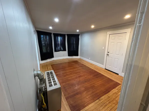 17R Laurel St #5, Leominster, MA 01453