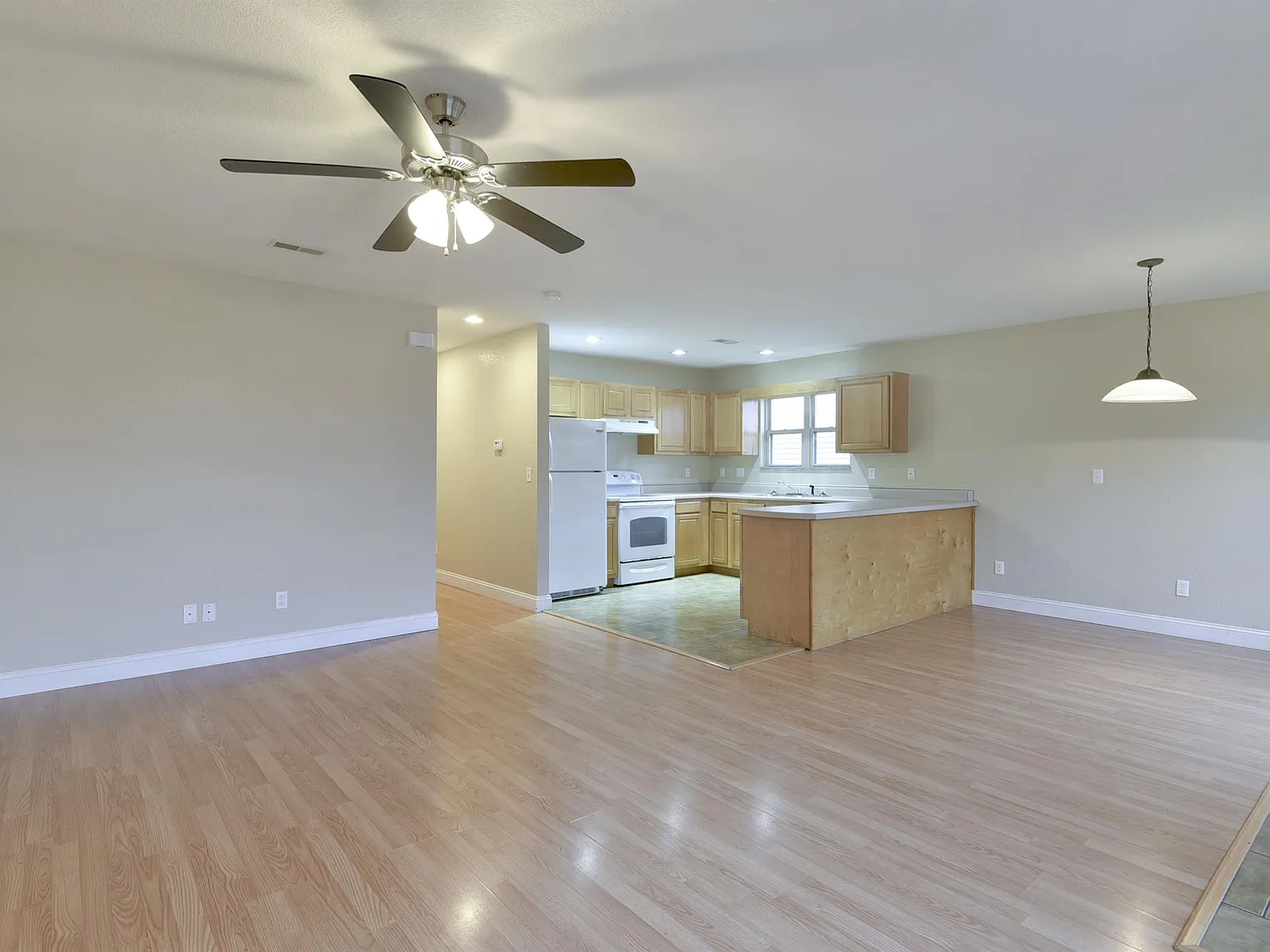 Mountain Grove Duplexes - 514E7 — Photo 1