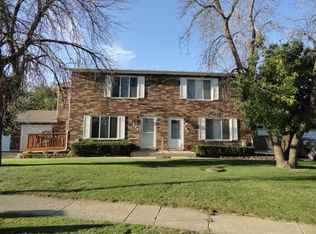 276 Paddock Cir #A, Glendale Heights, IL 60139