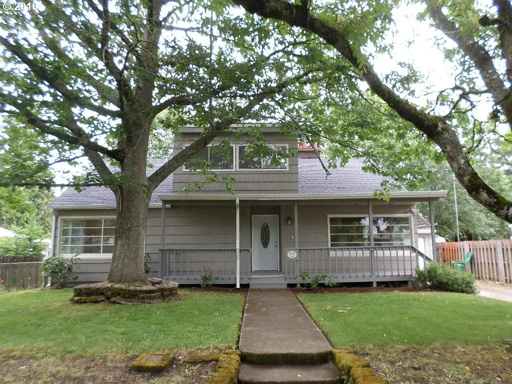 6710 SE 63rd Ave photo 1
