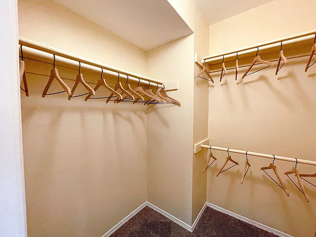 Stonehaven Apartments — Photo 17