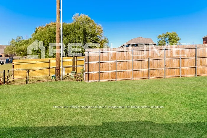 9441 SW 37th St — Photo 15
