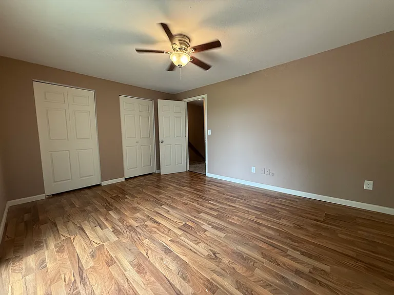 409 Lakeside Ave — Photo 9