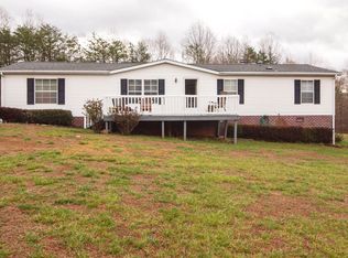2731 Price Grange Rd, Eden, NC 27288