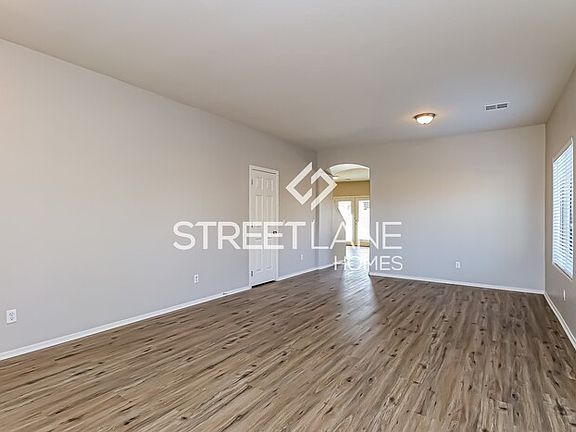 3rd image of 3313 W Mineral Butte Dr