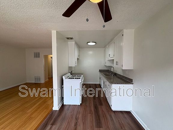 5th image of 2700 W El Segundo Blvd APT 3