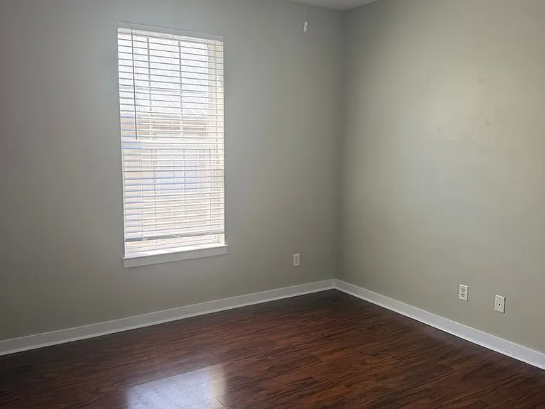 3704 Tiki Dr — Photo 8