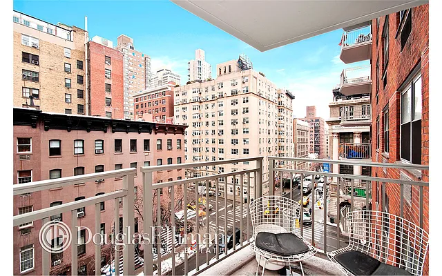 Sold by Douglas Elliman | media 15