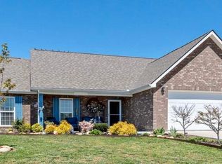 1609 Millstone Dr, Maryville, TN 37803