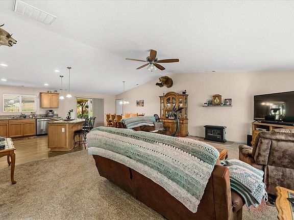 3rd image of 5786 Riverbanks Rd