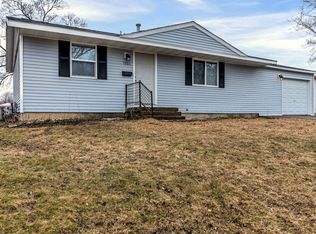 1121 Austin Dr, Urbana, IL