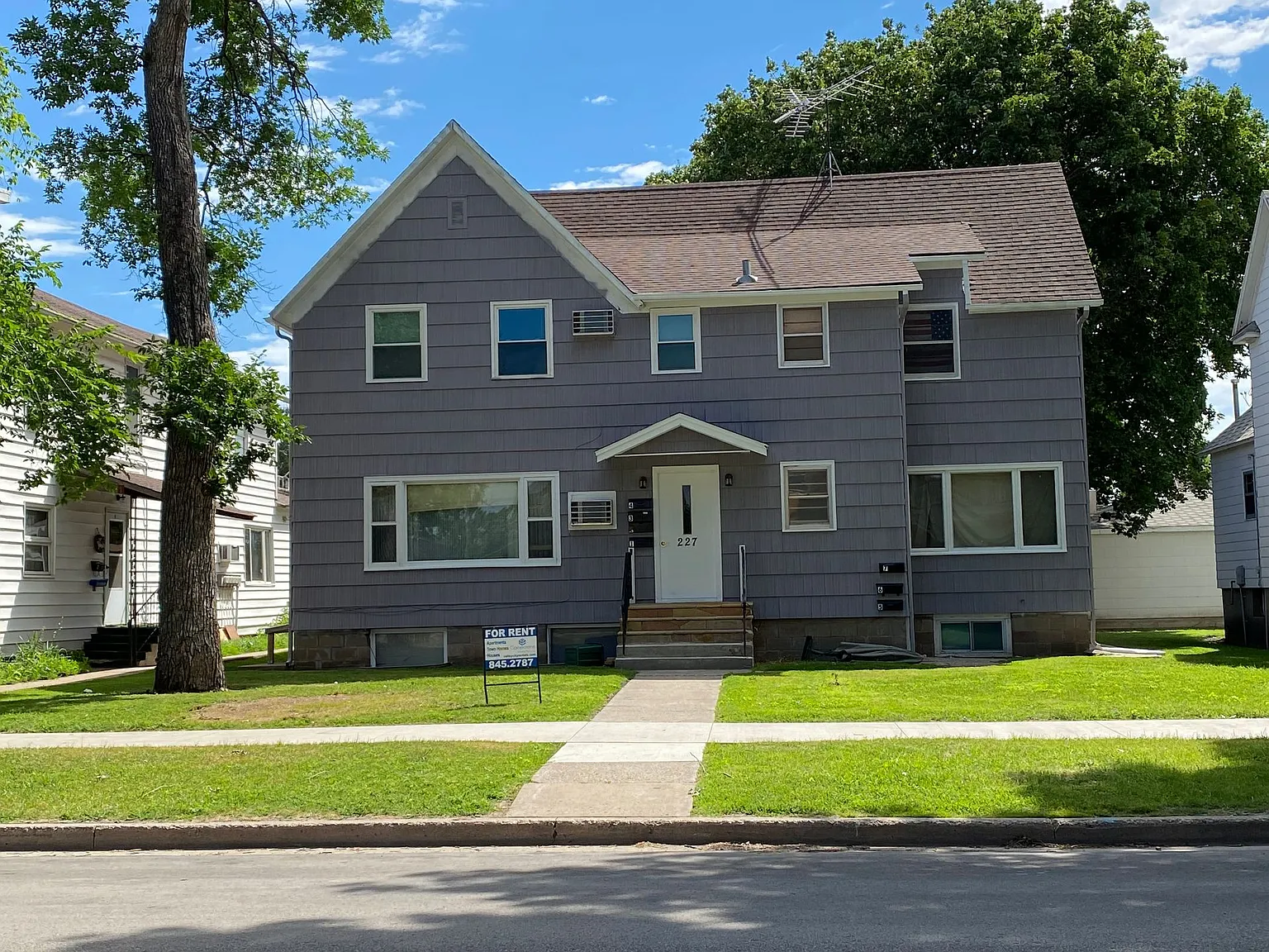 227 Central Ave. S — Photo 1