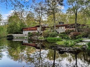 432 Frogtown Rd, New Canaan, CT 06840