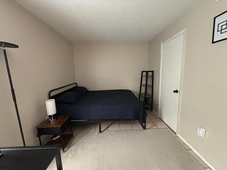 Hanging Moss Cir — Photo 7