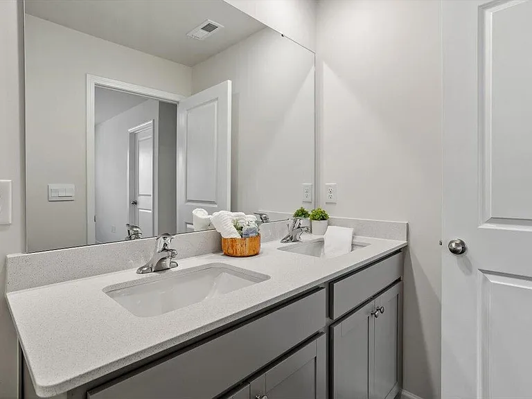 24 Red Clover Dr — Photo 34