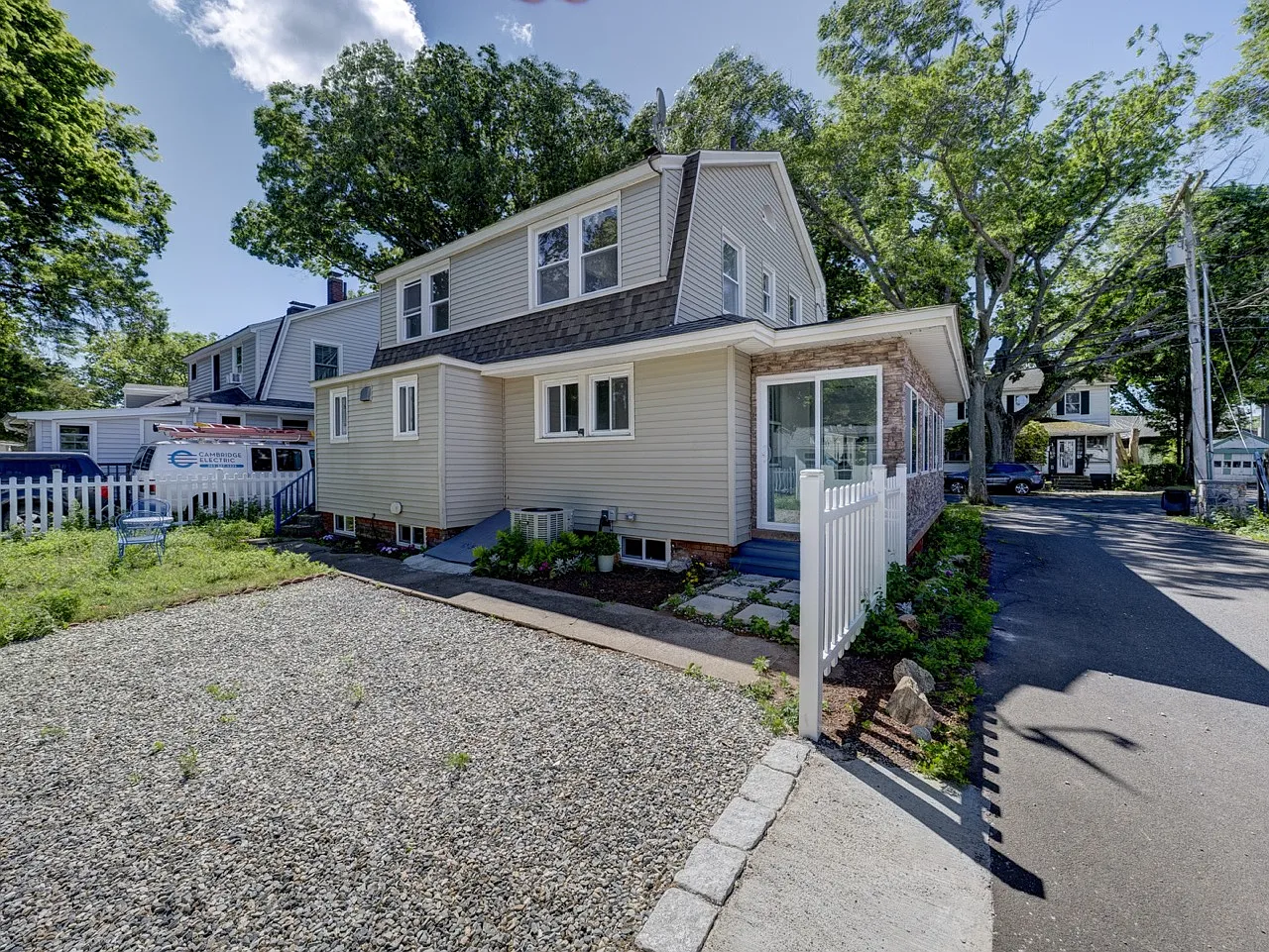 4 bed, 1354 sqft, $3,400 — Photo 4