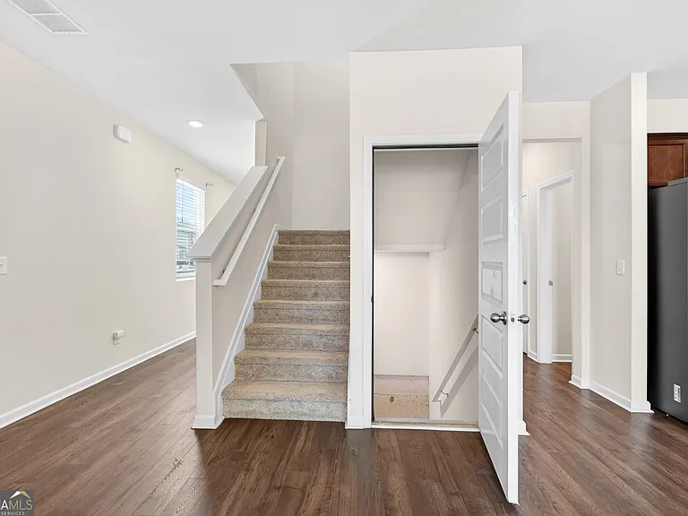 122 Silver Birch Pass — Photo 31