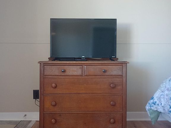 3rd image of 196 Searsport Ave #5