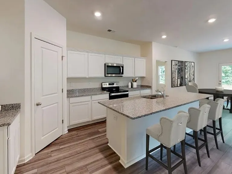 1019 Kelly Fern Loop — Photo 4