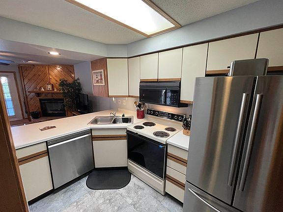 5th image of 530 E Hiawatha Dr #506